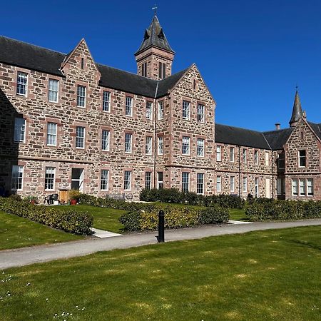 Inverness Great Glen Town House, 5 Minute Drive From Town Centre Εξωτερικό φωτογραφία